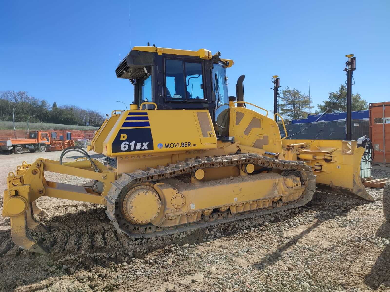 Ruspa-Bulldozer-Komatsu-D61